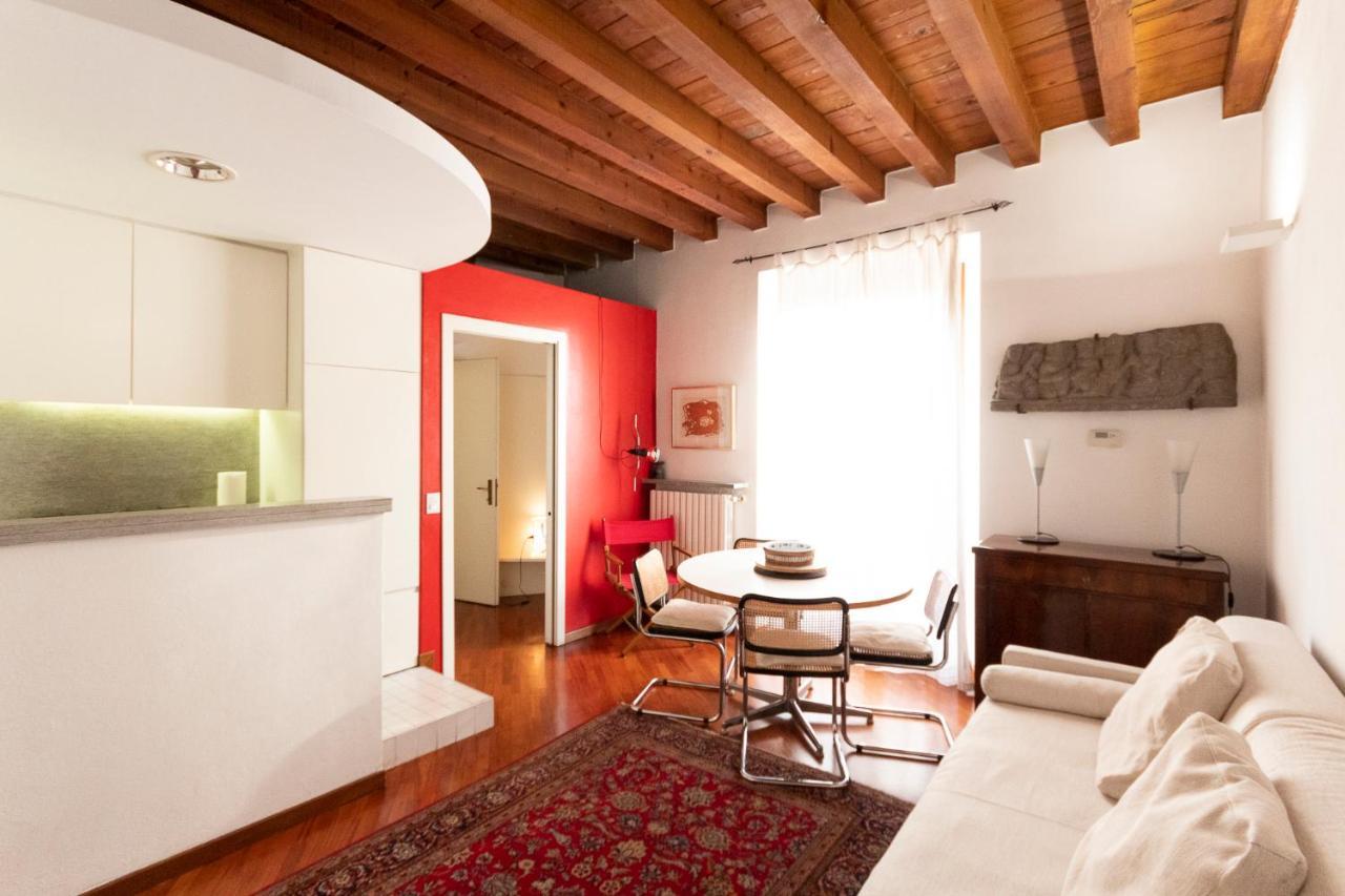 מילאנו Anfiteatro Apartment In Brera מראה חיצוני תמונה