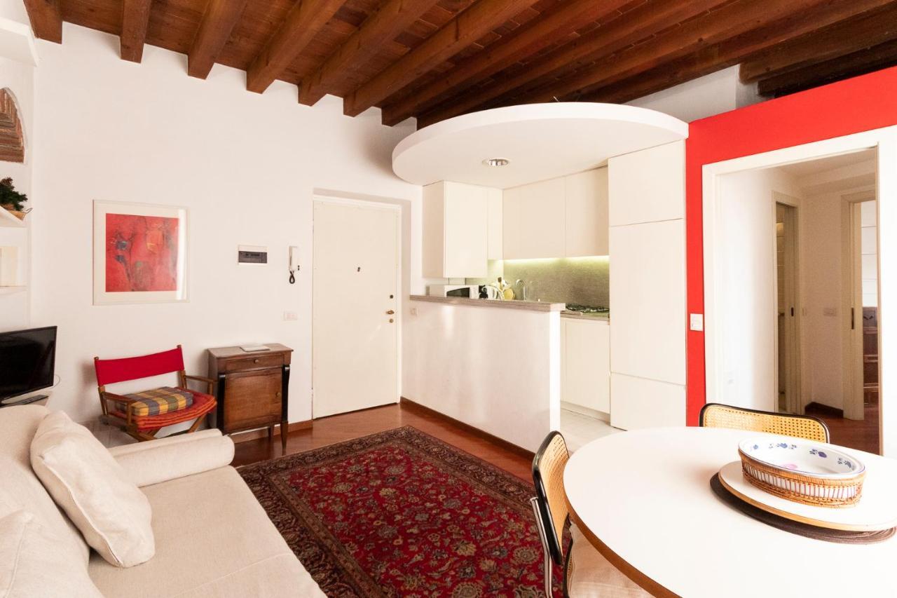 מילאנו Anfiteatro Apartment In Brera מראה חיצוני תמונה