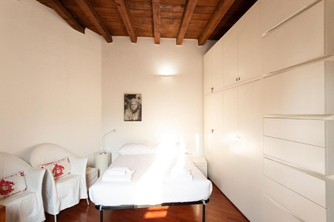 מילאנו Anfiteatro Apartment In Brera מראה חיצוני תמונה